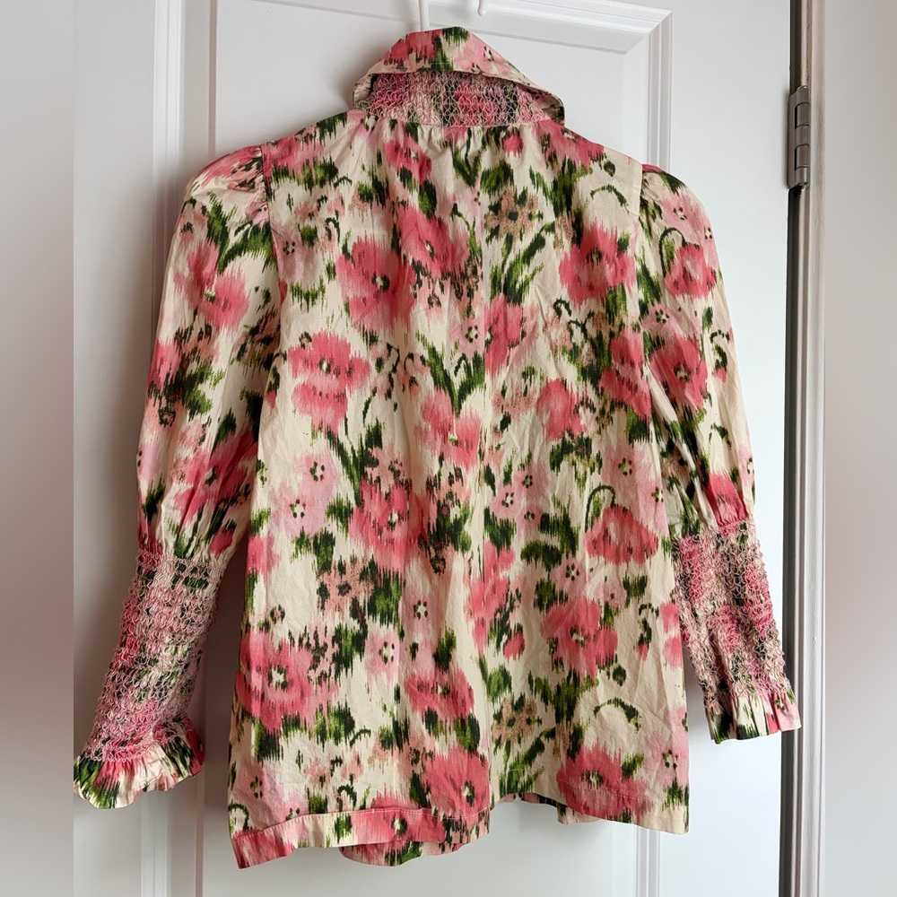 Tuckernuck Haskell Collared Blouse in Blush floral with fabric covered buttons - Picture 7 of 8